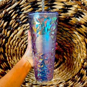 STARBUCKS Holiday Tumbler Christmas 2023 Iridescent Diamond Prism Crystal Venti